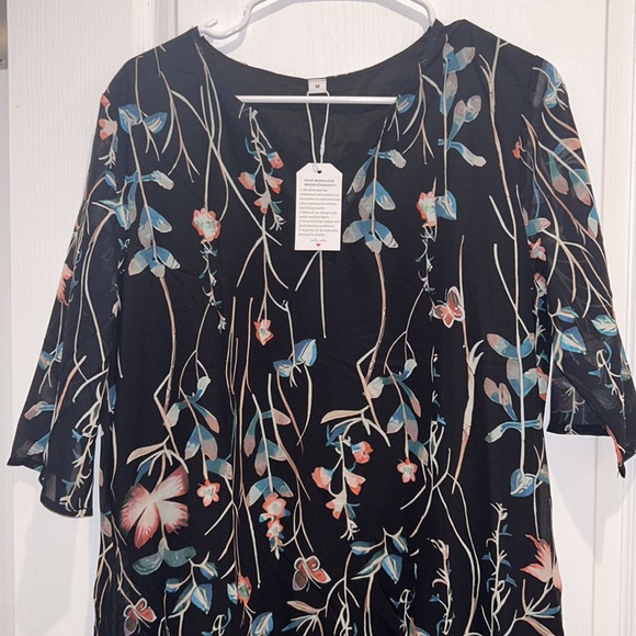 Maladia Floral Dress, Size Medium - Picture 3 of 8